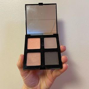 NWOT 🎉 The Body Shop Down To Earth Eye Pallette